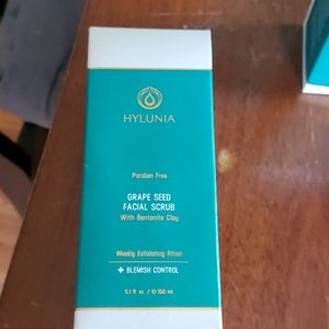Hylunia grape seed facial scrub